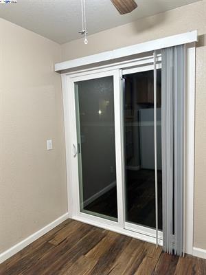 Building Photo - 9101 Newhall Dr