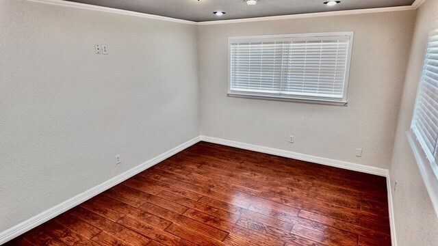 Building Photo - 1706 Emerald Ave