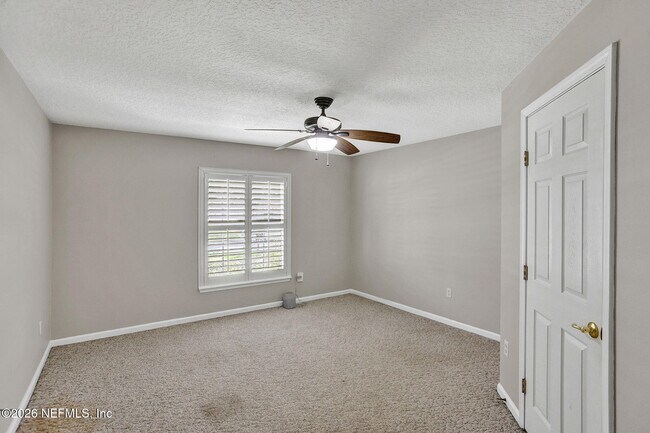 Building Photo - 1325 Fairway Village Dr