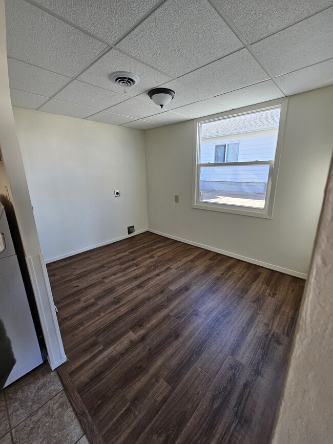 Building Photo - 2407 W 7th St