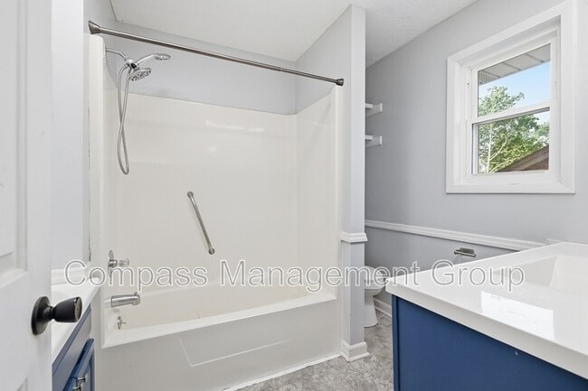 Building Photo - 7668 Chatham Cir NW