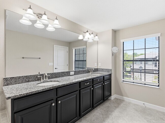 Building Photo - Stunning 3 BR + LOFT/2.5 BA /2-Car Garage townhome in the highly desirable GATED community of Hid...