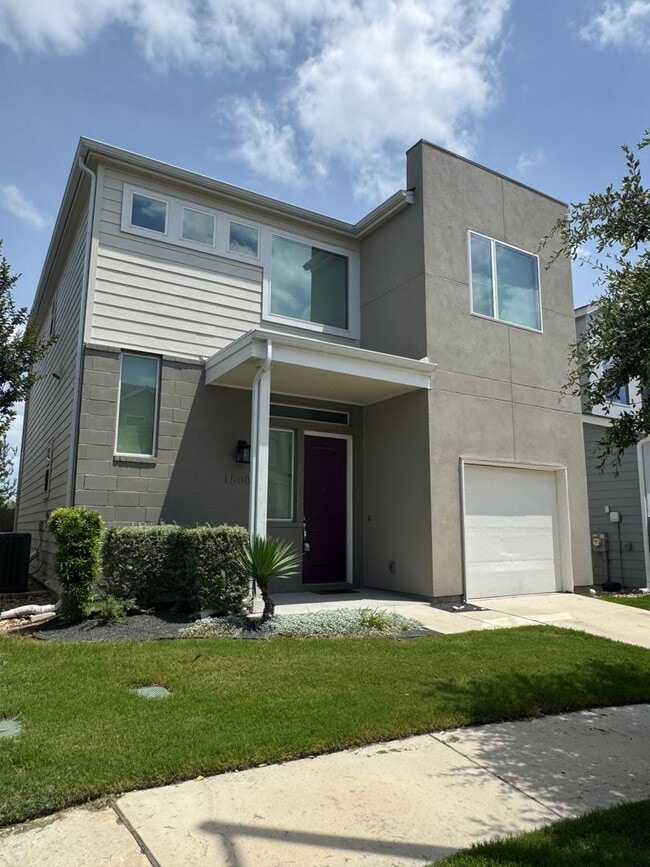 Building Photo - 15009 Casbah Dr