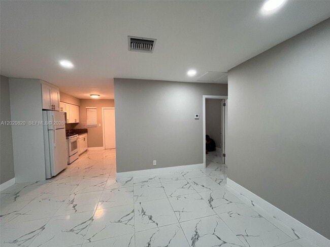 Building Photo - 1015 W Las Olas Blvd