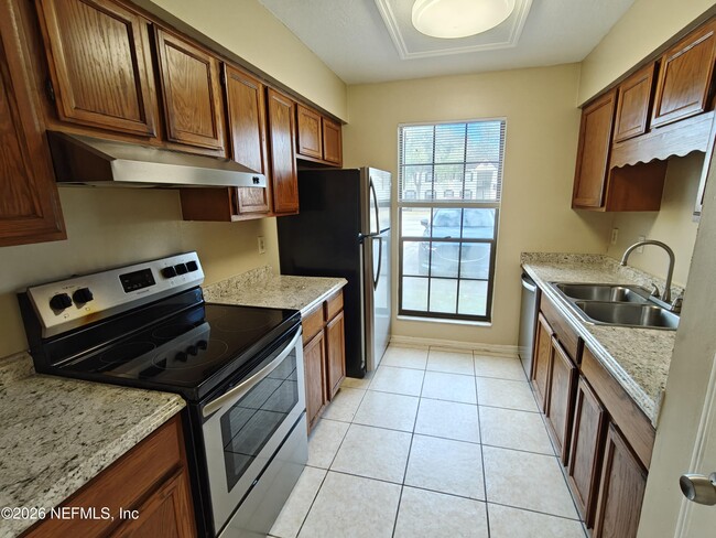 Building Photo - 6028 Duclay Rd