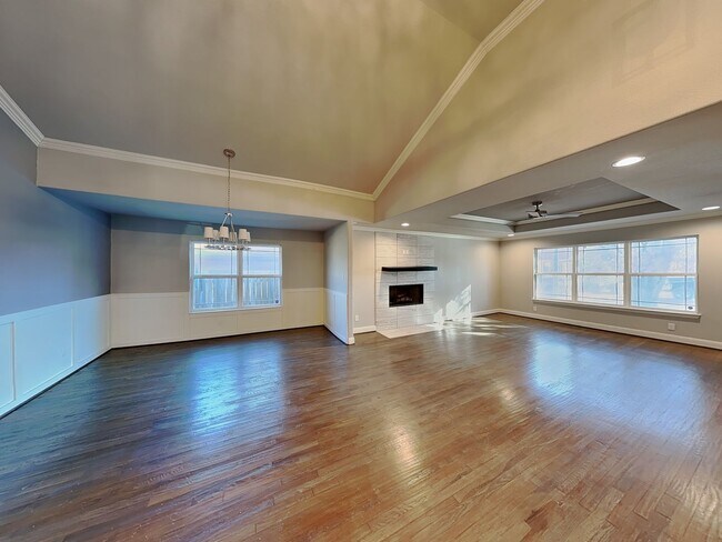 Building Photo - 2828 Livingston Ave
