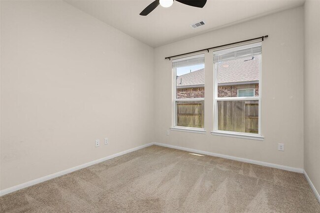 Building Photo - 2701 Bayrose Dr