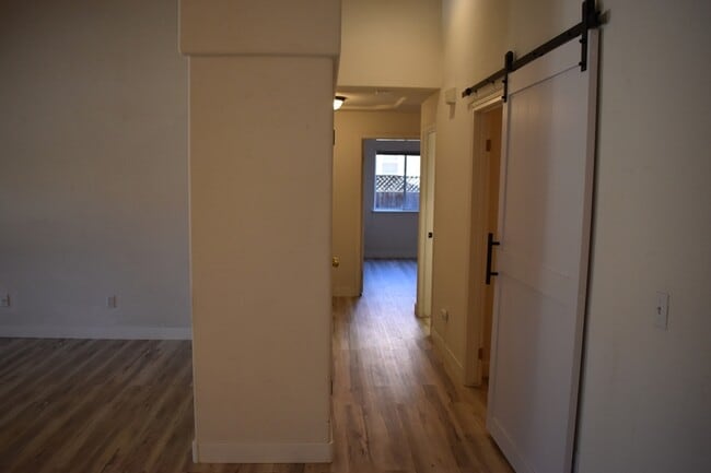 Building Photo - 6310 Diamond Ct