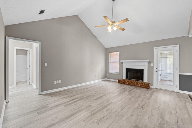 Building Photo - 1856 S Barton Dr