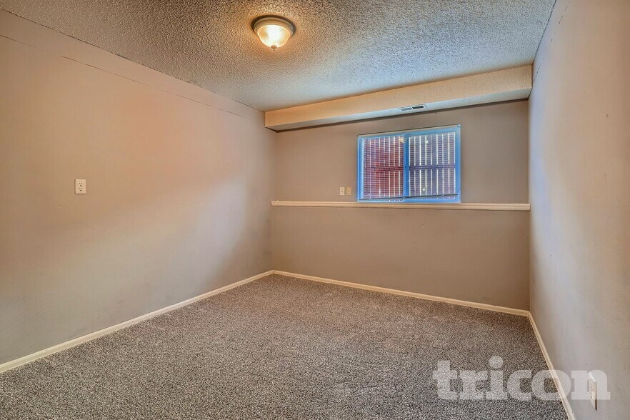 Building Photo - 4650 Dooley Way