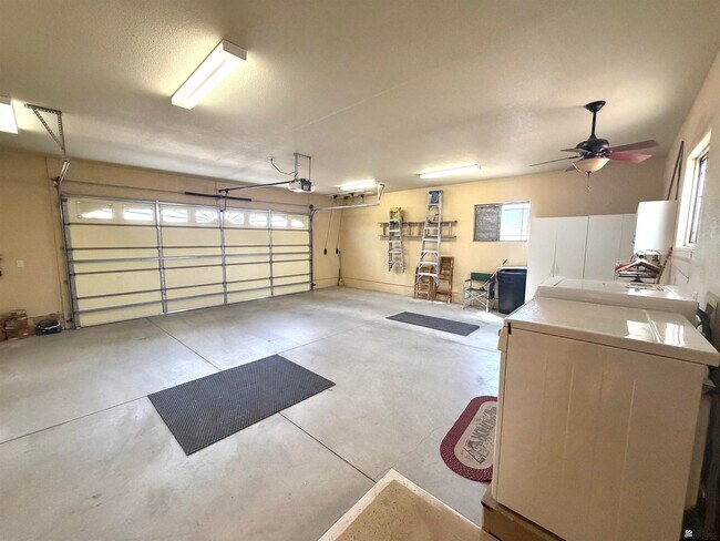 Building Photo - 14341 E 54th St