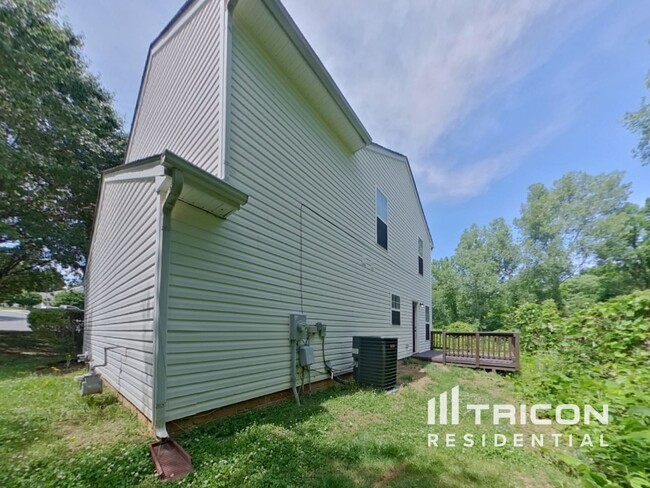 Building Photo - 1005 Alston Hill Dr