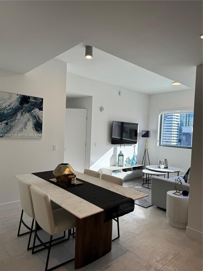 Building Photo - 239 SW 9th St