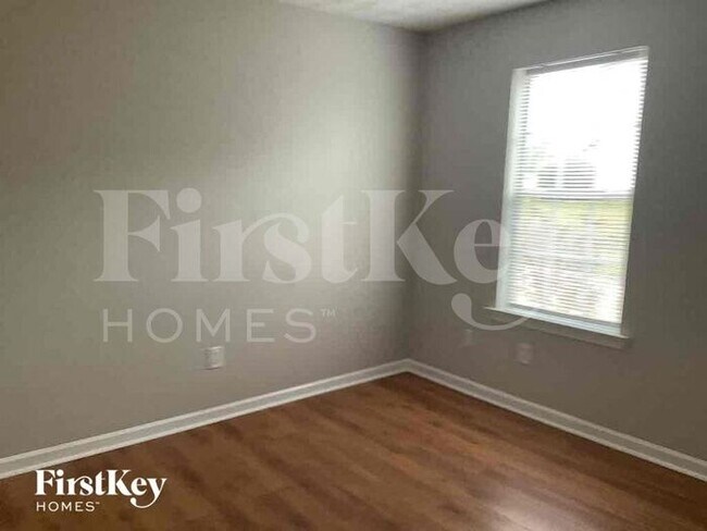 Building Photo - 170 Mills Creek Ln