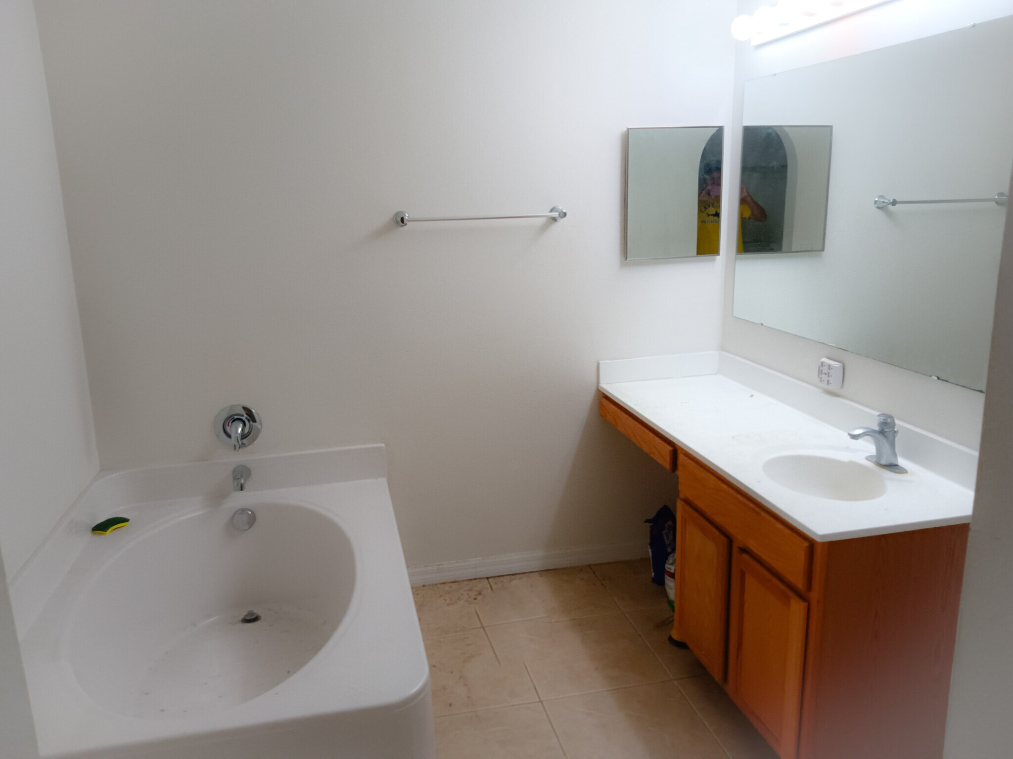 Building Photo - 2223 Dryden Ct