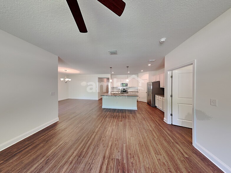 Building Photo - 104 Fornells Way
