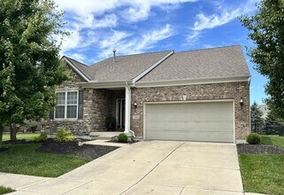Building Photo - Gorgeous 3 bdr/3.5 bath Home in Centerville/Springboro Area