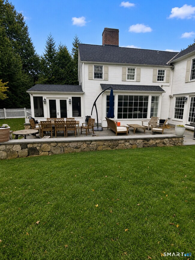 Building Photo - 142 Brookside Rd