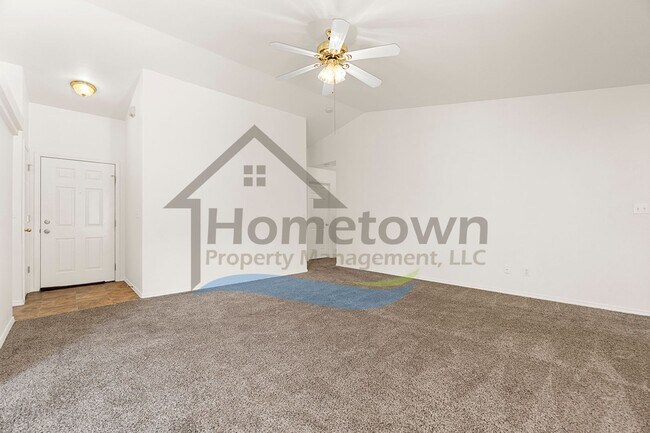 Building Photo - 3 Bedroom 2 Bathroom Home with Attached 2 Car Garage Available in Coeur d'Alene!