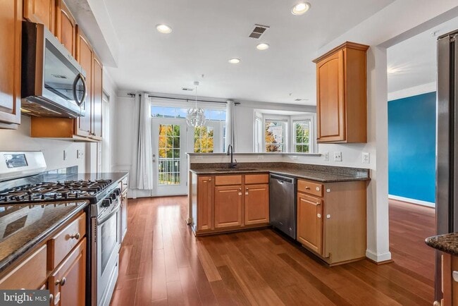 Building Photo - 13600 Salk St