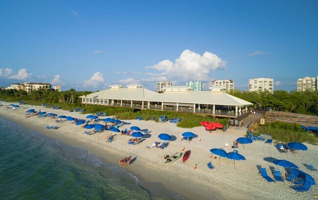 Building Photo - 8390 Excalibur Cir