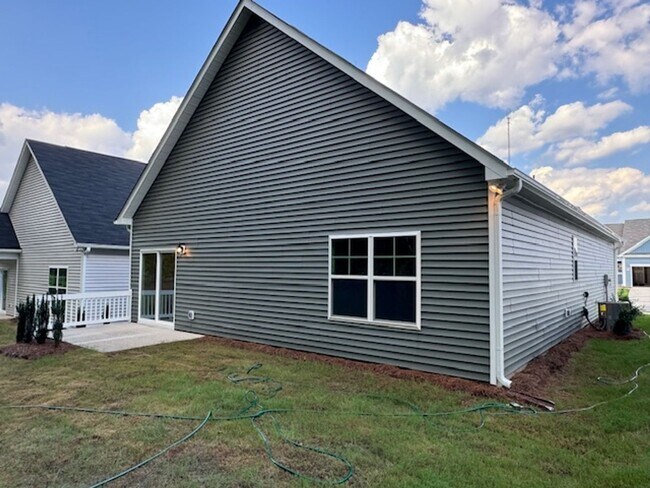 Building Photo - Renaissance at White Oak