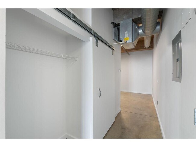 Building Photo - 901 N 3rd St