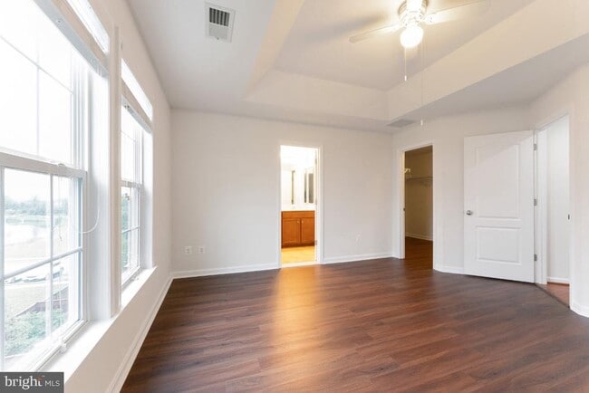 Building Photo - 25120 Sweet Myrtle Square