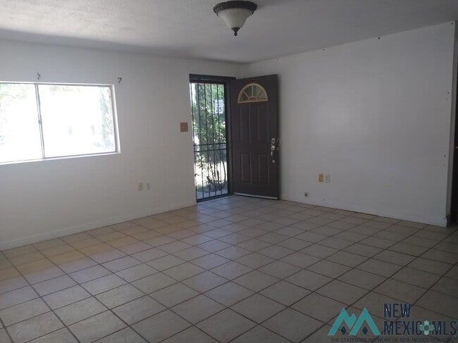 Building Photo - 1504 S Santa Clara St