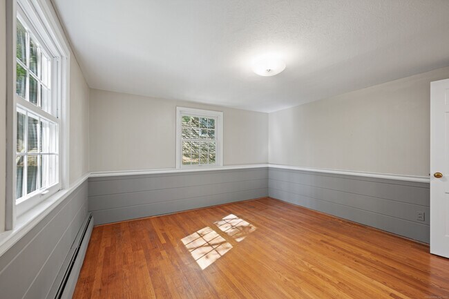 Building Photo - 135 Brookside Rd