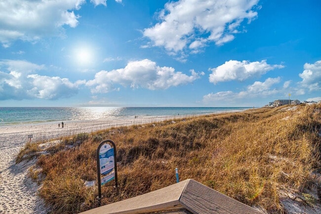 Building Photo - 24 Annabella St