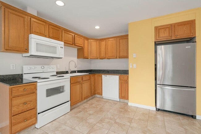 Building Photo - 3322 148th St SW