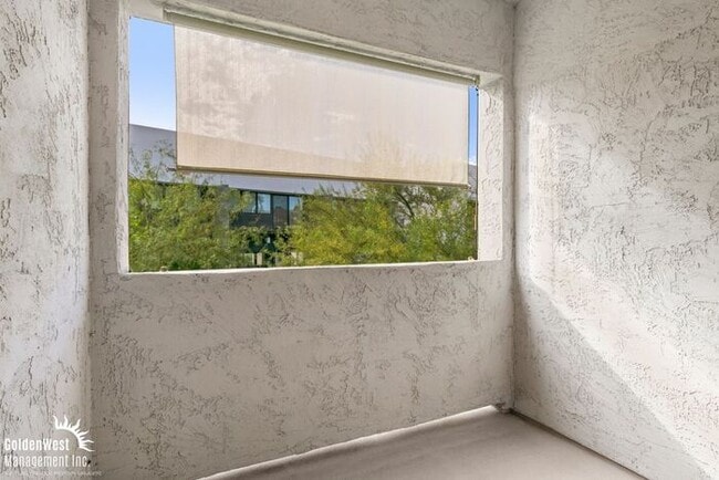 Building Photo - Modern 2Bdm 2.5Ba Home in Central Phoenix-MI Special!