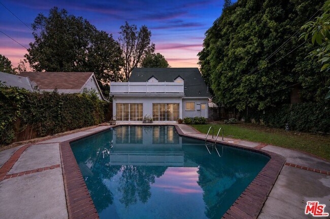 Building Photo - 4309 Gentry Ave