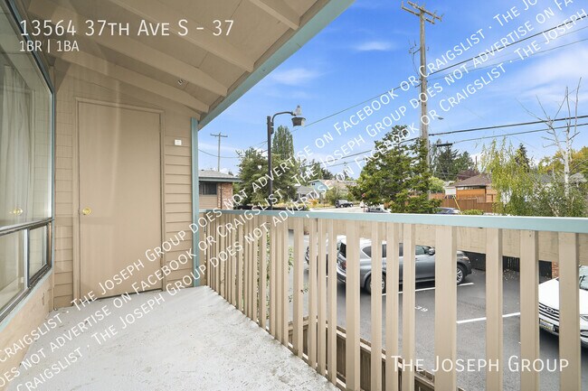 Building Photo - 13564 37th Ave S
