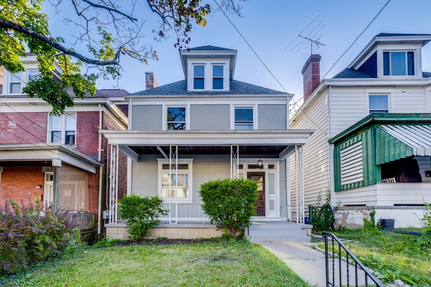 Building Photo - 1430 Rockland Ave