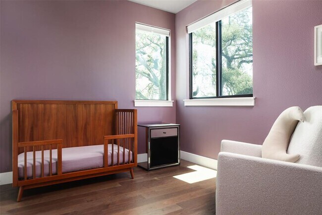 Building Photo - 4420 Mt Vernon Dr