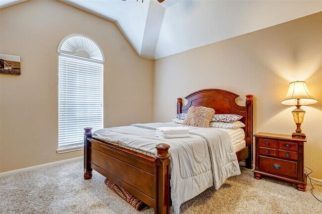 Building Photo - 2143 Hill Canyon Ct