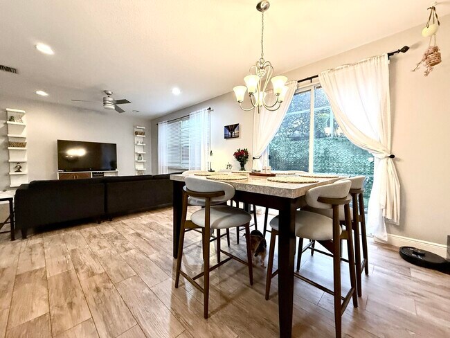 Building Photo - 9138 Villa Palma Ln