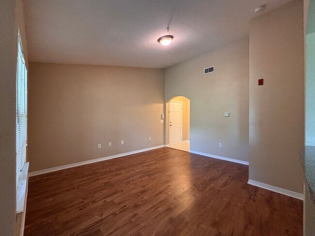 Building Photo - Reserve of Point Meadows Condo!