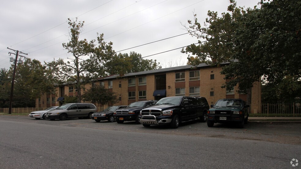 Quincy Village Apartments Bladensburg, MD Apartment Finder