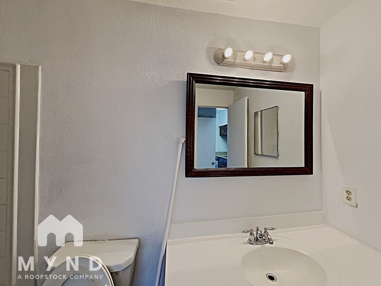 Building Photo - 9747 Whitehurst Dr