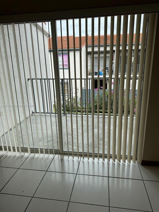 Building Photo - 12527 NW 11th Ln