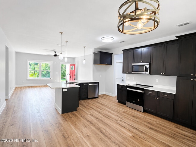 Building Photo - 971 Irma Way