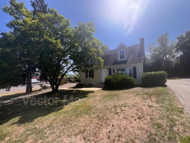 Primary Photo - 2628 State St