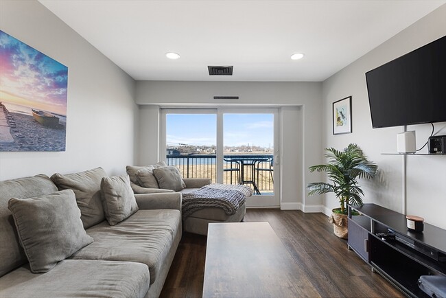 Building Photo - 133 Commander Shea Blvd