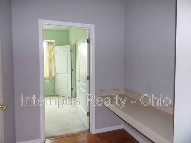 Building Photo - 8057 Crane's Crossing Dr