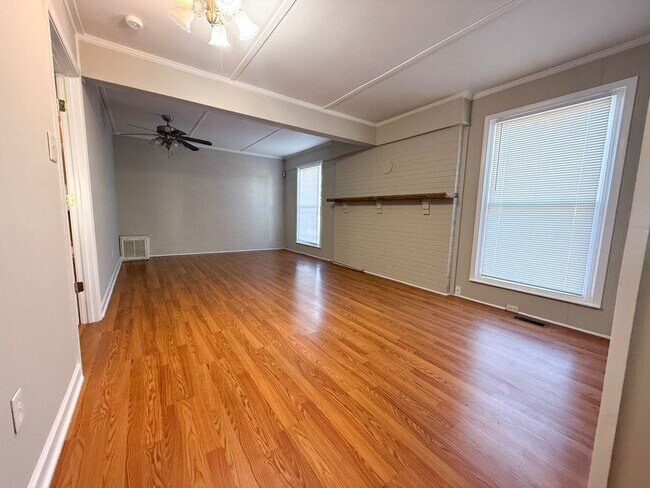 Building Photo - Spacious 3 Bedroom Home with Limited-Time $500 Move-In Special