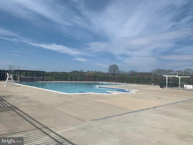 Building Photo - 6491 Jack Linton Dr S