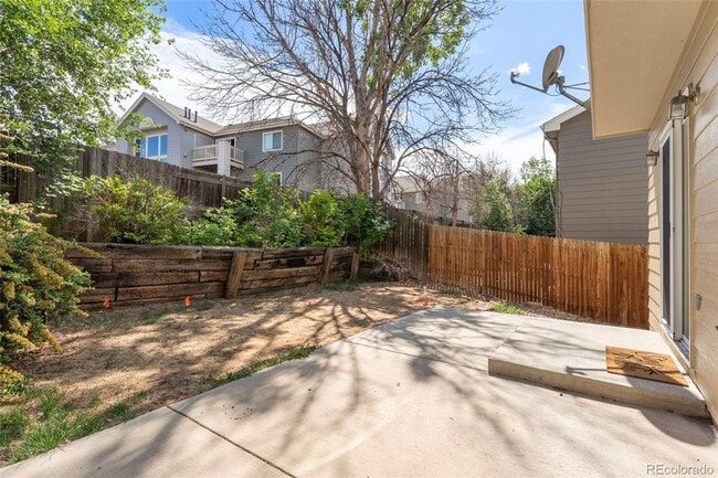 Building Photo - 500 W 114th Pl